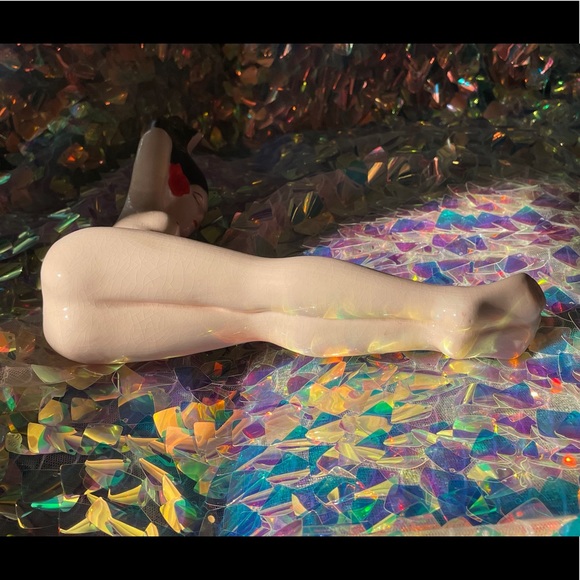 Vintage Dorothy Kindell Replica Ceramic Pinup - Picture 9 of 10